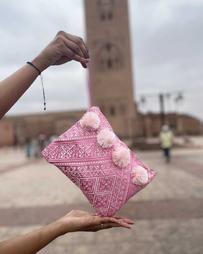 Petite-pochette-marocaine-rose