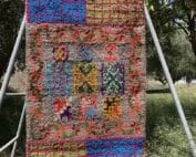 Tapis multicolore traditionnel marocain