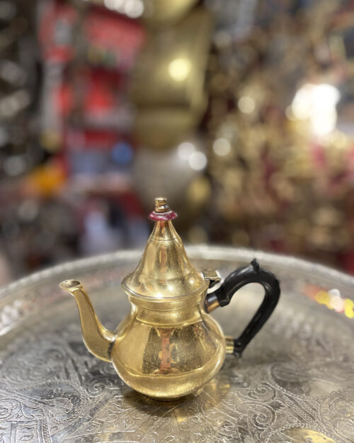 théière marocaine artisanale